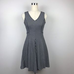 Banana Republic A Line Sleeveless V Neck Dress